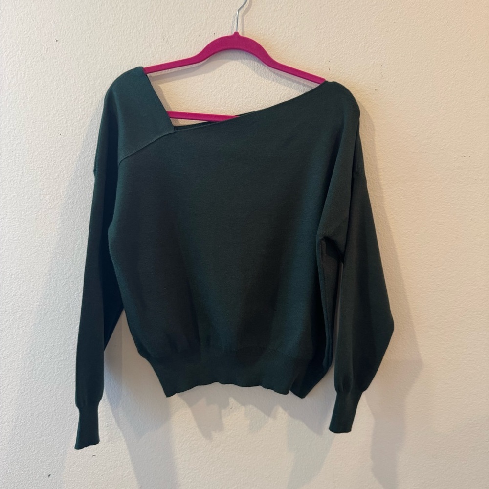 Elegant Green Women's Sweater